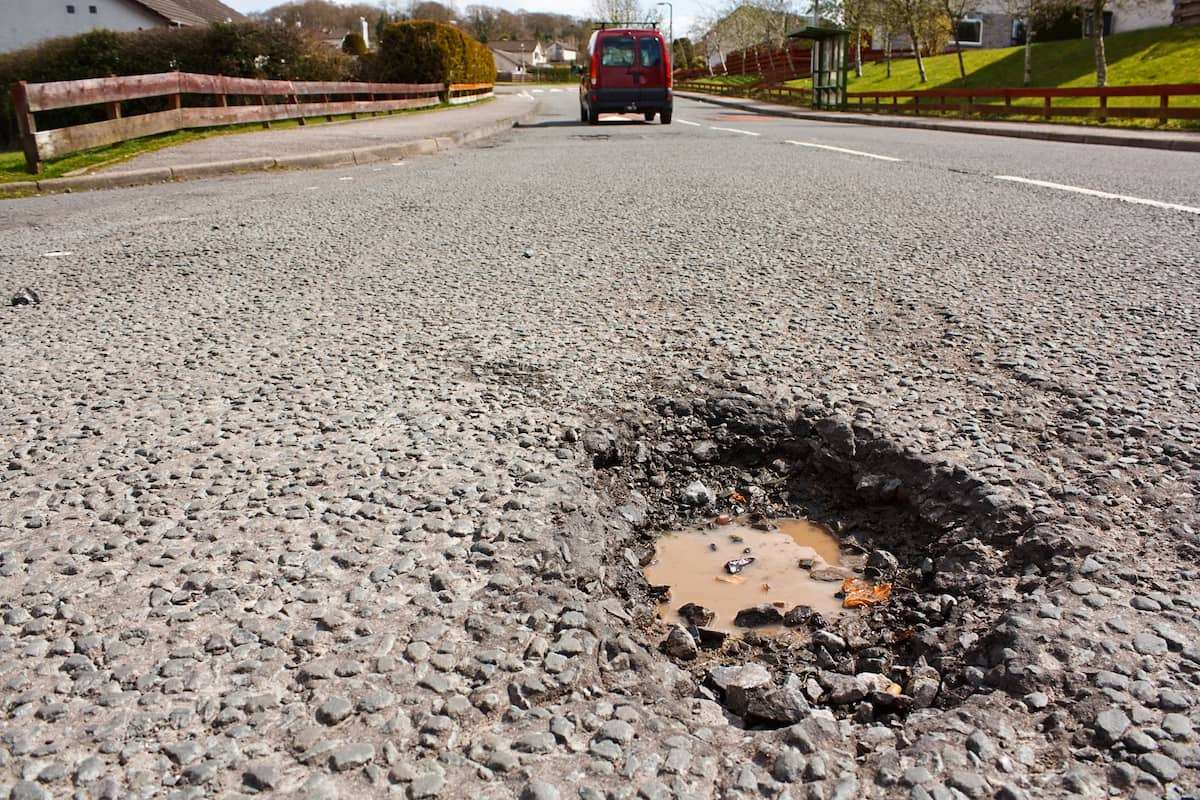 potholes in road injuries